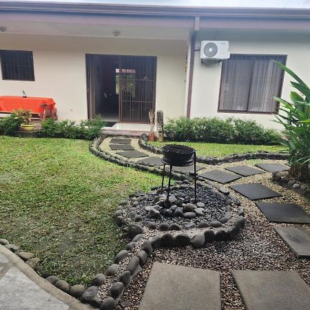 Elegant Villa In La Fortuna With Spacious Backyard Plus Very Private Pool & Parking المظهر الخارجي الصورة