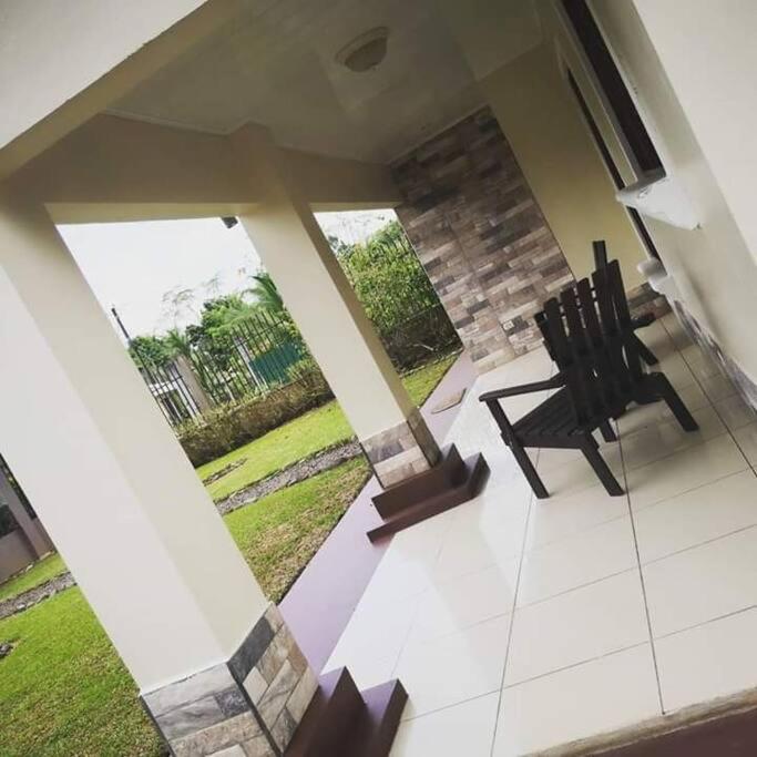 Elegant Villa In La Fortuna With Spacious Backyard Plus Very Private Pool & Parking المظهر الخارجي الصورة
